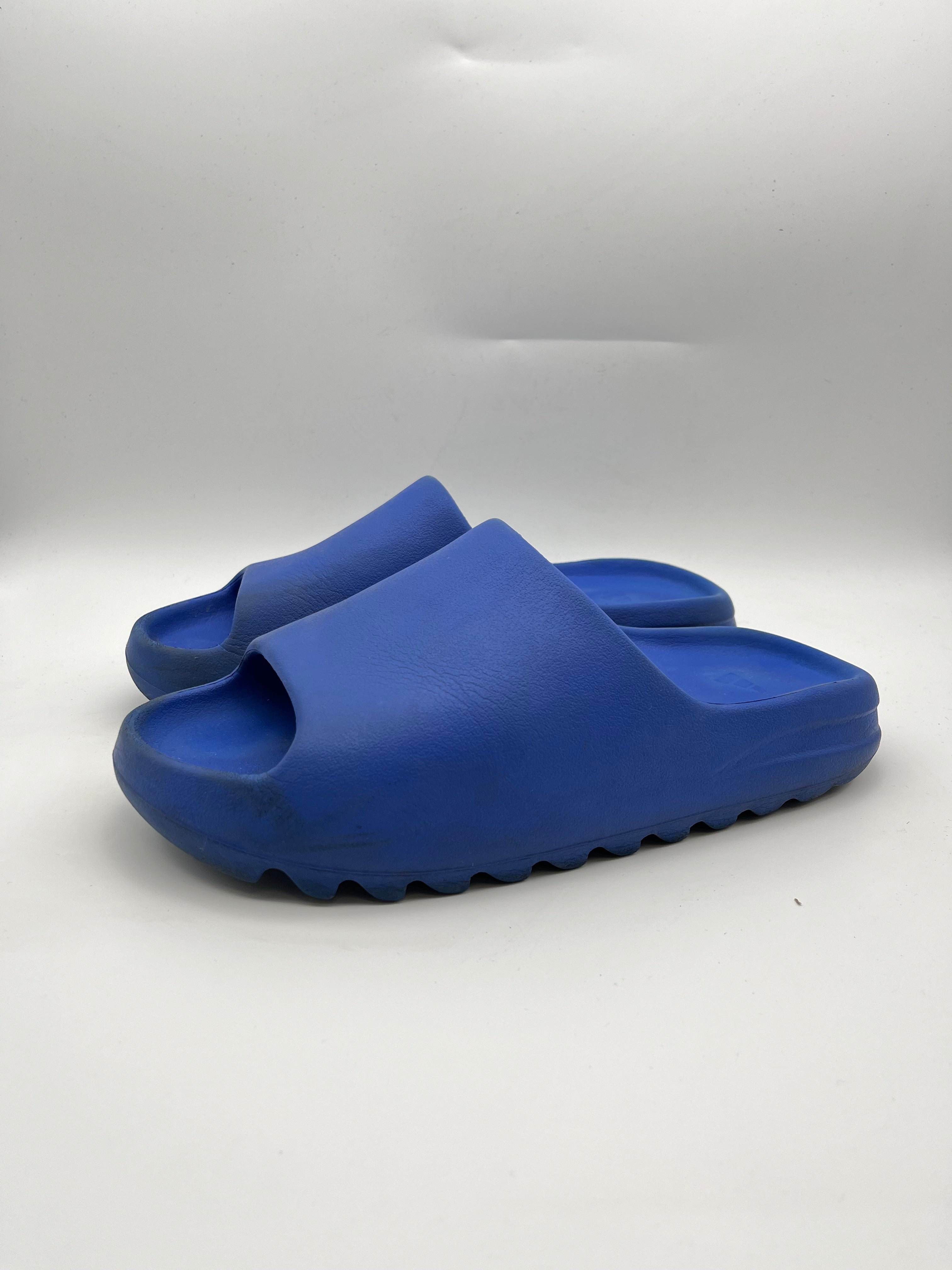 Használt - Yeezy Slide Azure (43)