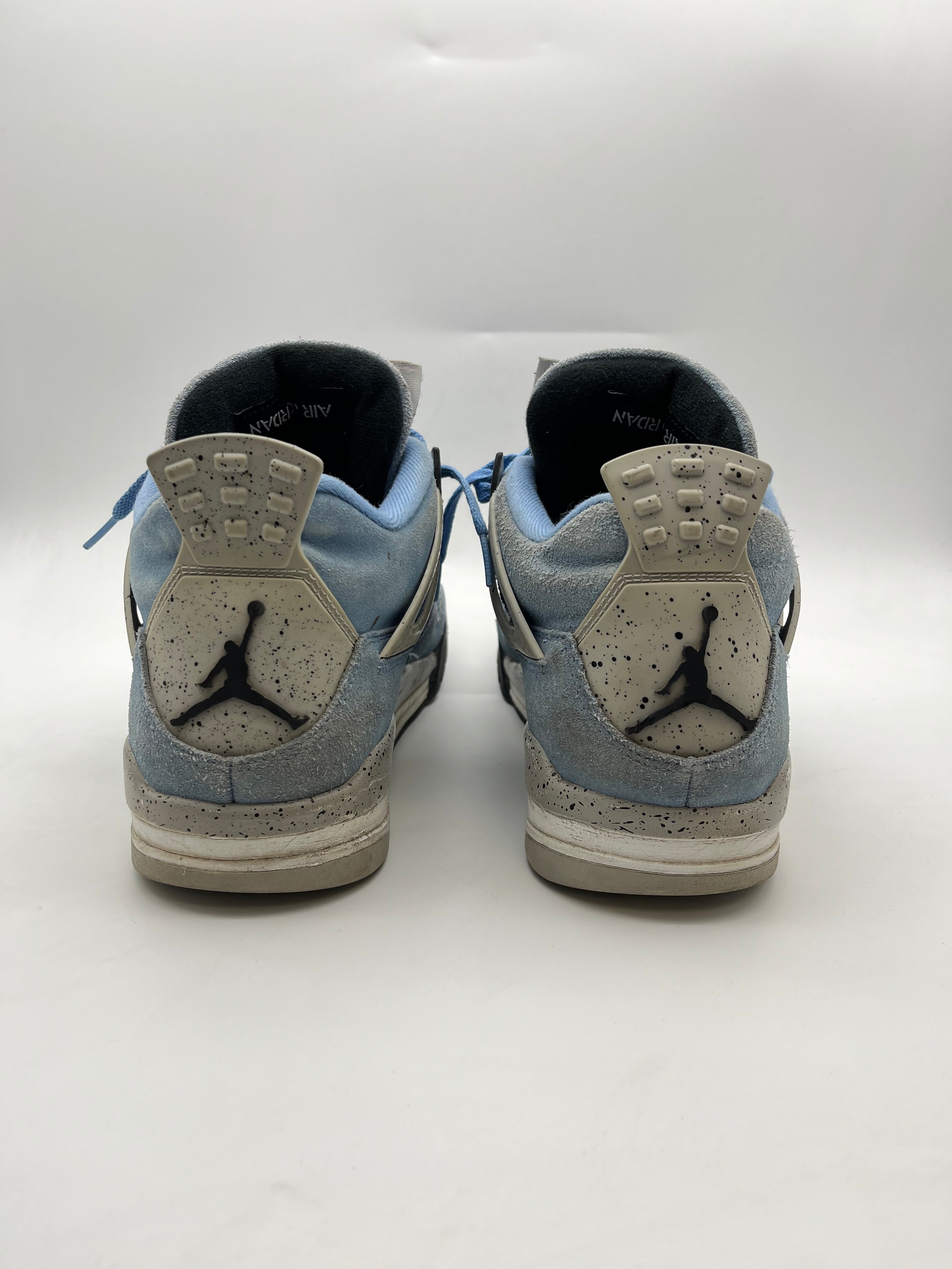 Használt - Jordan 4 UNC Blue (43)