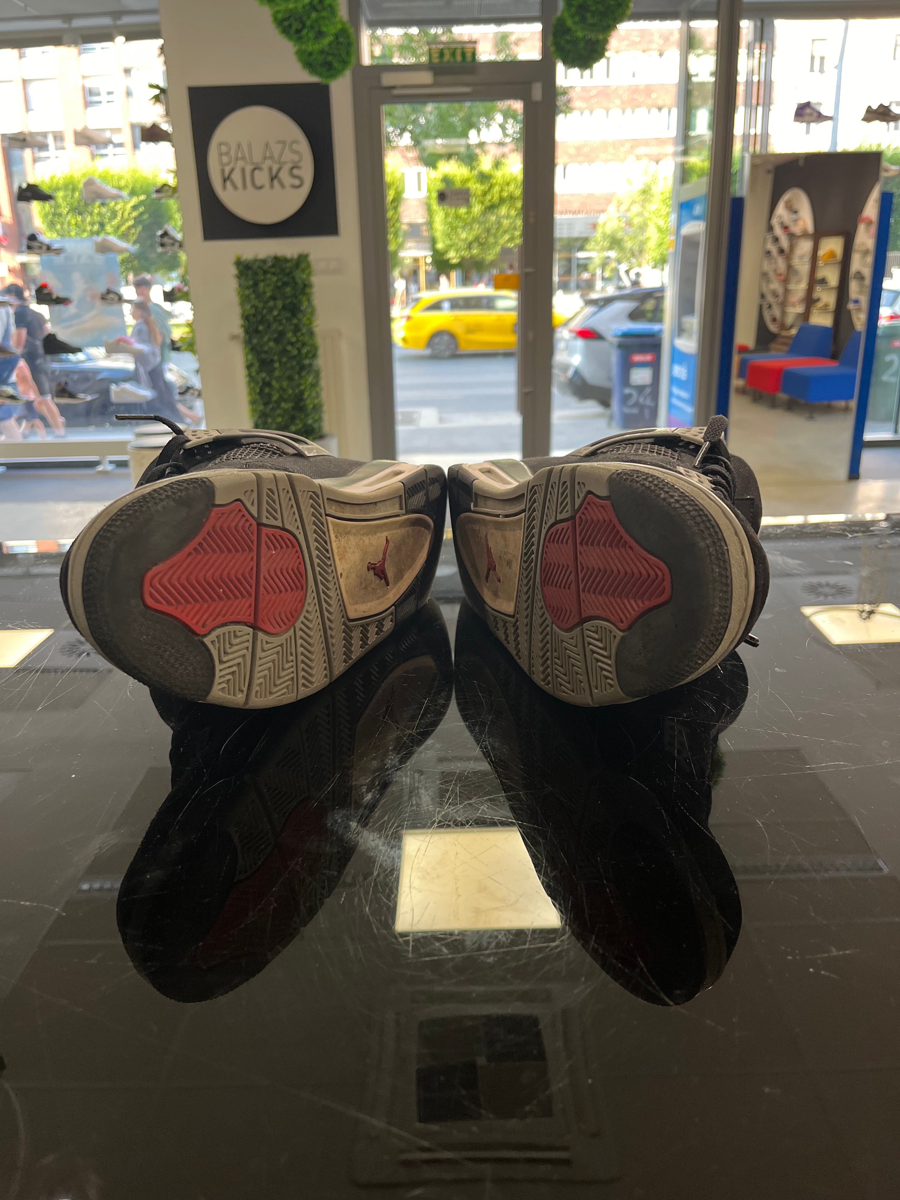 Használt - Jordan 4 Black Canvas