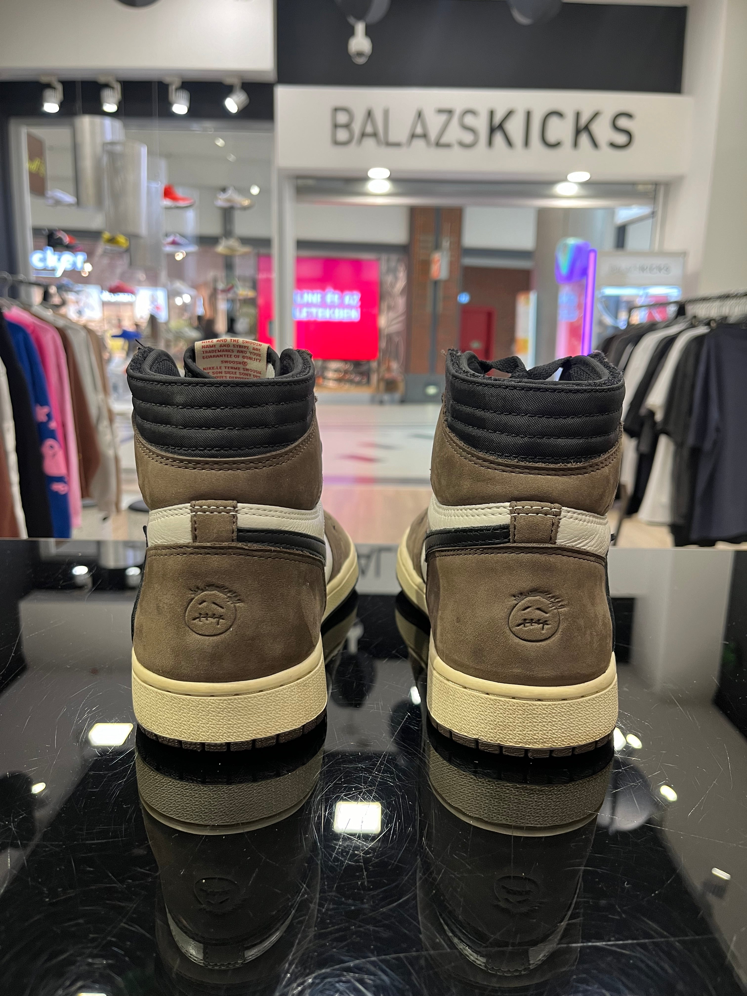 HASZNÁLT - Air Jordan 1 High Travis Scott Mocha (43)