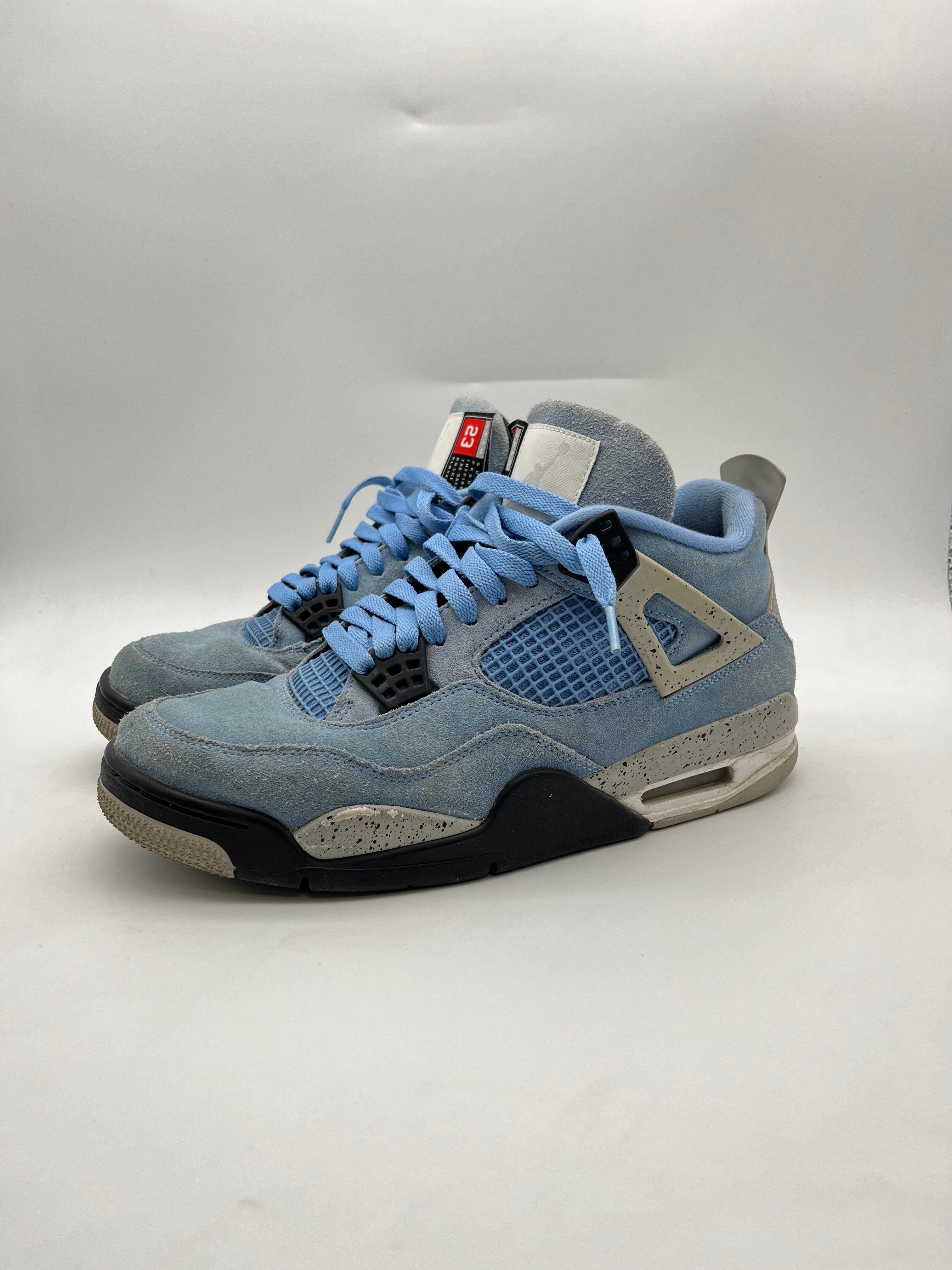 Használt - Jordan 4 UNC Blue (43)