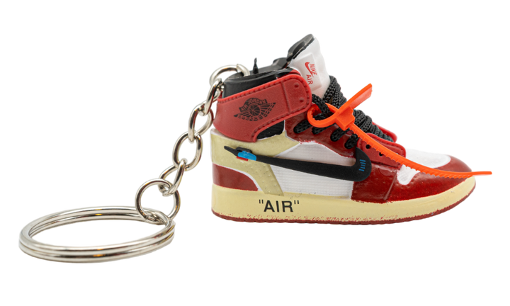 Kulcstartó Air Jordan 1 Retro High Off-White Chicago mintával.