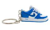 Kulcstartó Louis Vuitton mintás kék és fehér Nike Air Force 1 Low Royal cipő formájában.