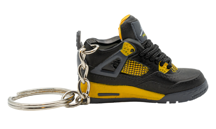 Kulcstartó Air Jordan 4 Retro Yellow Thunder mintával.