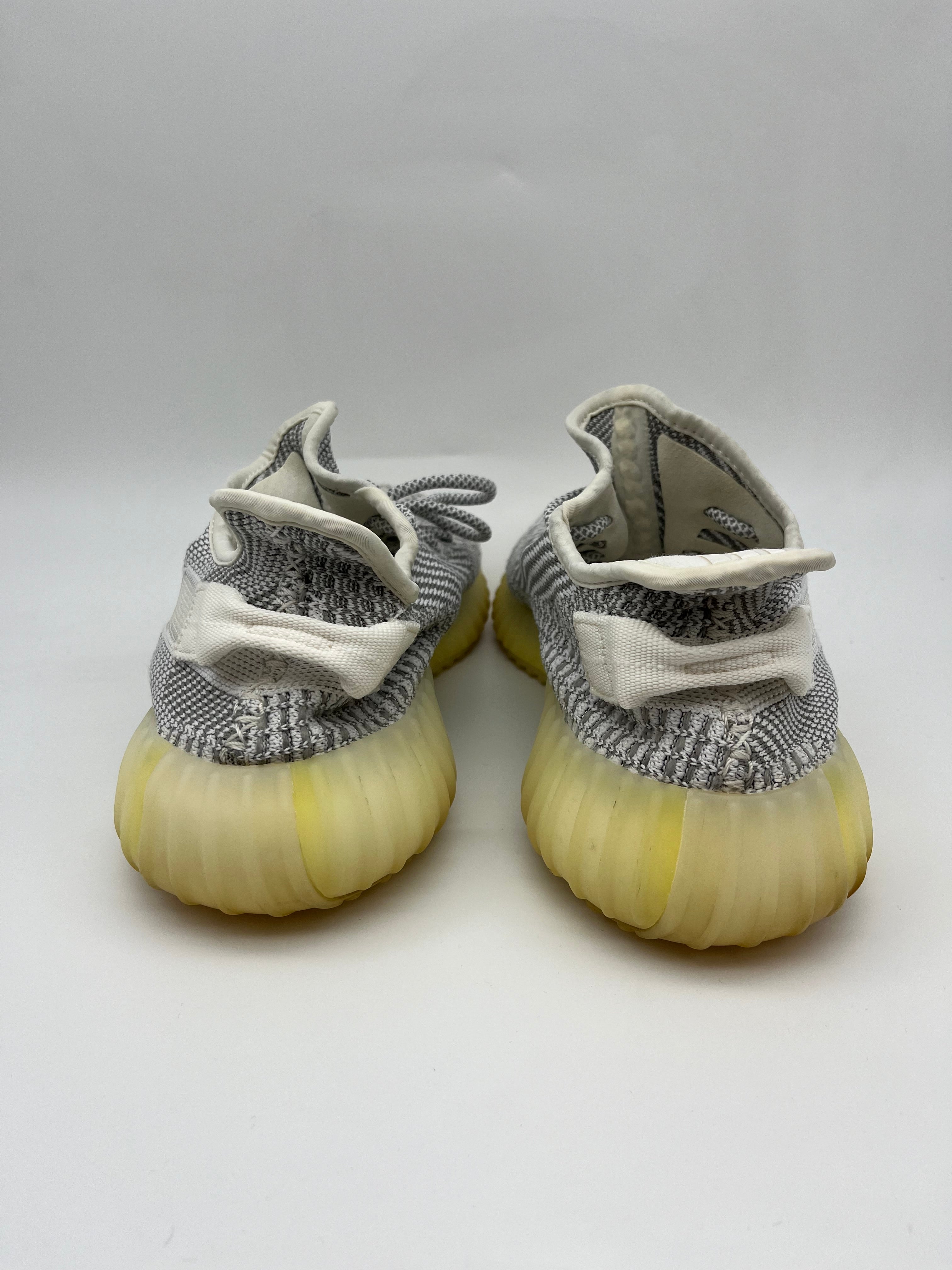 Használt - Yeezy 350 V2 Static (42)