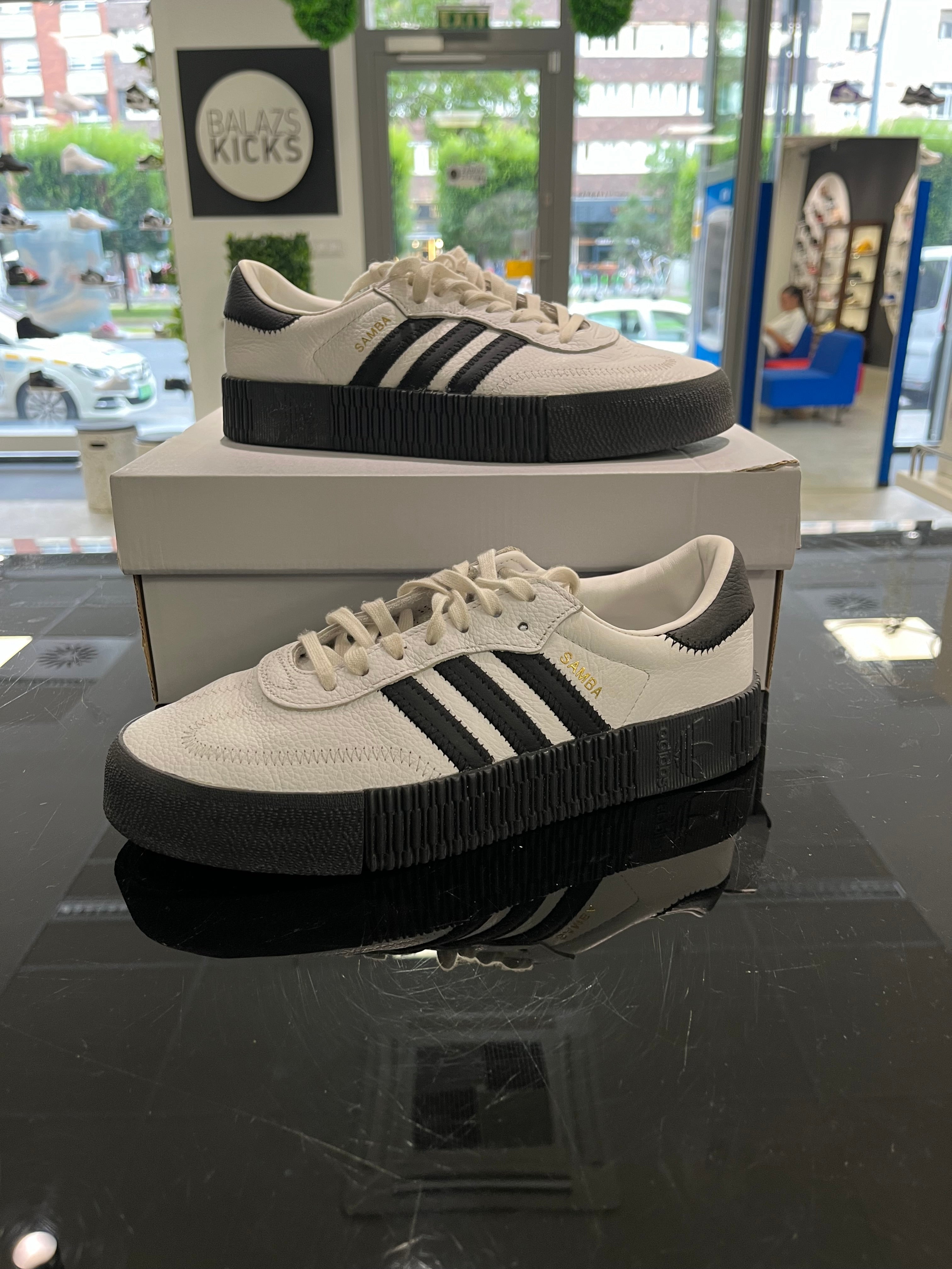 Használt - Adidas Samba Platform