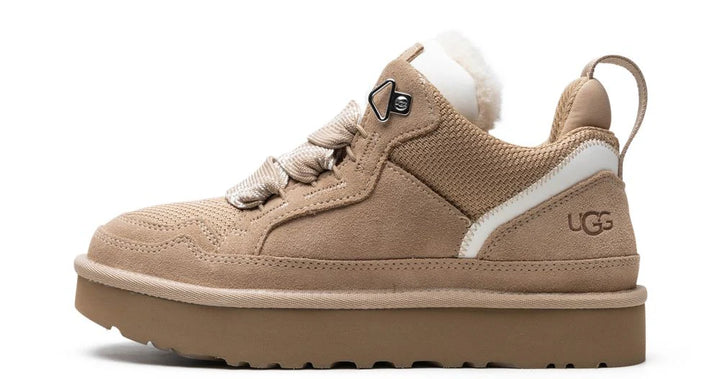 UGG Lowmel Sand női alkalmi cipő ballisztikus vászonhálóból és velúrbőrből.
