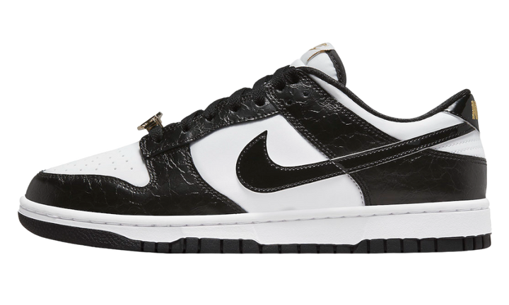 Nike Dunk Low Panda World Champ cipő fekete és fehér színben.