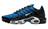 Nike Air Max Plus cipő kék színátmenettel és fekete részletekkel.