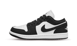 Air Jordan 1 Low Panda fekete-fehér bőr sportcipő.