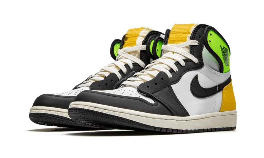 Nike Air Jordan 1 Retro High Volt Gold (40.5)