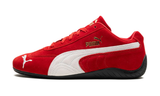 Puma Speedcat OG piros velúr cipő fehér csíkkal és arany logóval.