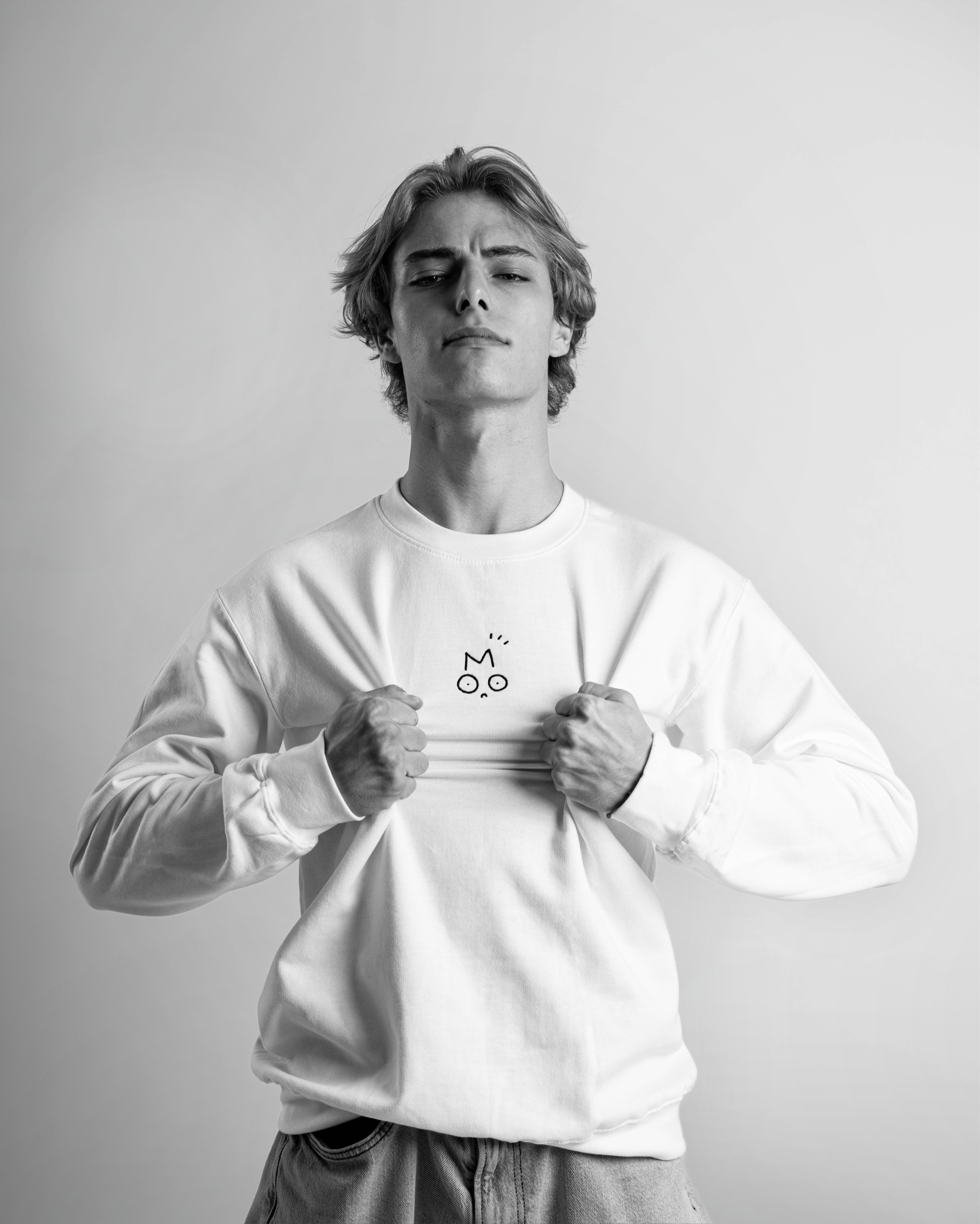 OUT OF MOOD SIMPL Crewneck White