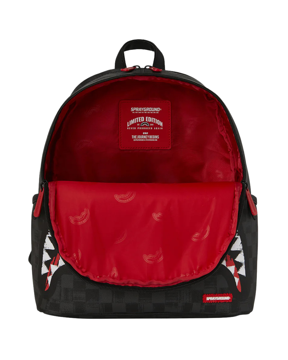 Sprayground hátizsák fekete kockás mintával és piros belsővel.