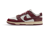 Nike Dunk Low SE Sail Team Red cipő.