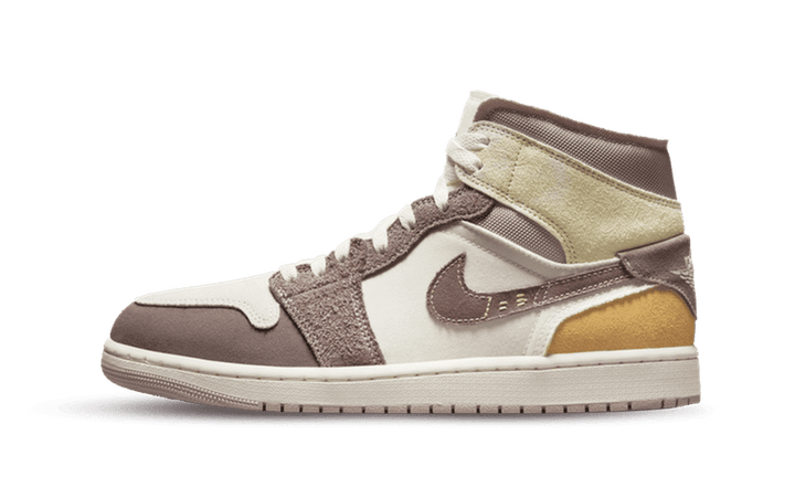Taupe Haze Air Jordan 1 Mid SE Craft kosárlabdacipő fémes overlayekkel.