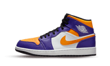 Air Jordan 1 Mid Lakers cipő lila, narancssárga és fehér színben.