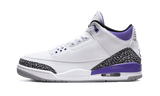 Air Jordan 3 Retro Dark Iris cipő fehér bőrrel, lila és elefántmintás részletekkel.