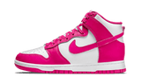 Nike Dunk High Pink Prime női cipő fehér bőr felsőrésszel és rózsaszín Swoosh-szal.