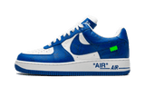 Nike Air Force 1 Low Louis Vuitton Virgil Abloh White Royal cipő kék és fehér színben.