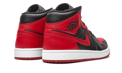 Nike air jordan 1 retro sales mid banned