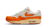 Női Nike Air Max 1 Magma narancssárga és szürke színben.