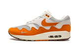 Nike Air Max 1 Patta Waves Monarch cipő narancssárga és szürke színben.