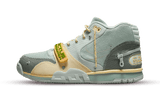 Nike Air Trainer 1 SP Travis Scott Grey Haze cipő szürke vászon és hálós felsőrésszel.