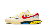 Nike Blazer Low 77 Off-White University Red cipő fehér bőr felsőrésszel és piros Swoosh logóval.