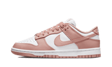 Nike Dunk Low Rose Whisper női cipő fehér és rózsaszín bőrrel.